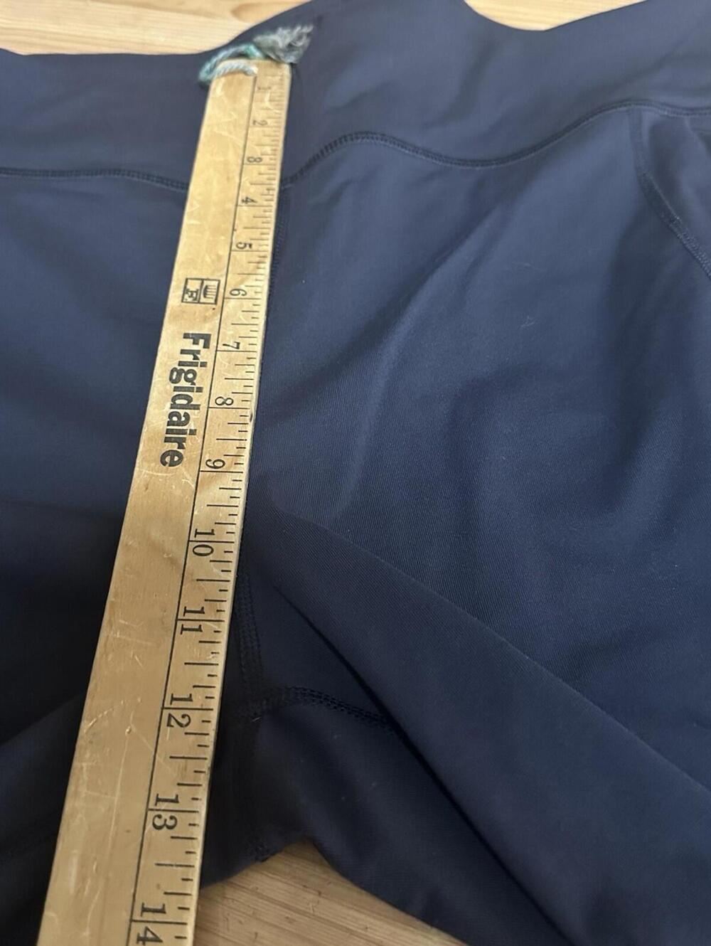 Duluth Trading Cargo Capri leggings Women's dark Grey Hike Camp Outdoors Lrg - Picture 11 of 14